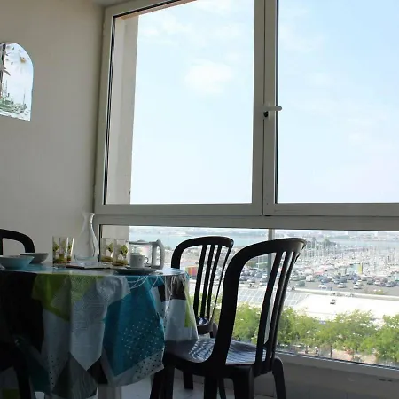 Apartamento 2 Pieces Avec Vue Port, Parking Prive Et Animaux Acceptes - Fr-1-246-513 *
