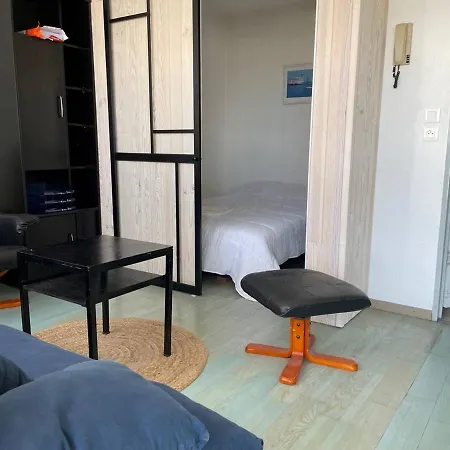 2 Pieces Avec Vue Port, Parking Prive Et Animaux Acceptes - Fr-1-246-513 * La Rochelle (Charente-Maritime)